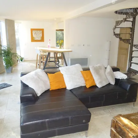 Maison Chaleureuse Avec Piscine Hotel