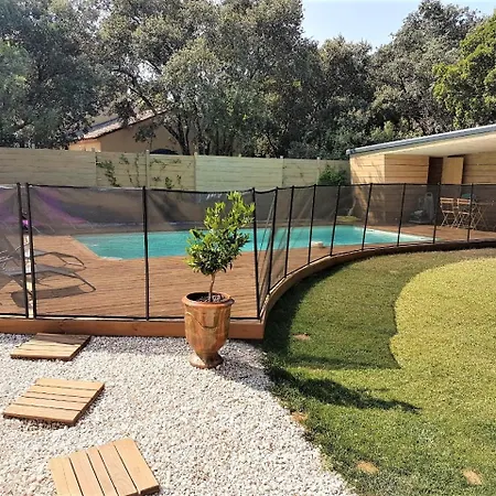 Maison Chaleureuse Avec Piscine Hotel