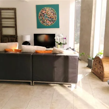 Maison Chaleureuse Avec Piscine